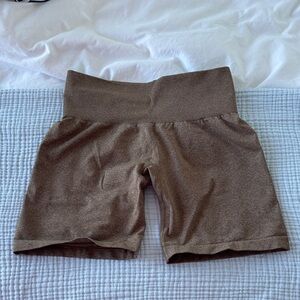 NVGTN seamless short